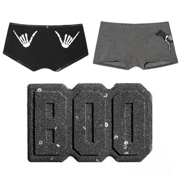 PINK Victoria's Secret Other - 2 PINK Halloween Boyshort Panty & Bath Bomb Set PINK Victoria's Secret Other - 2 PINK Halloween Boyshort Panty & Bath Bomb Set